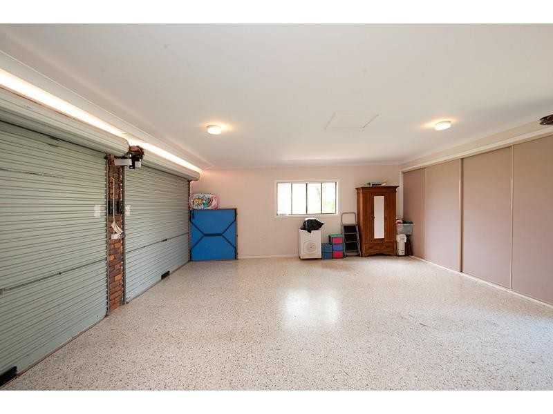 16 Green Avenue, Glenlee QLD 4711