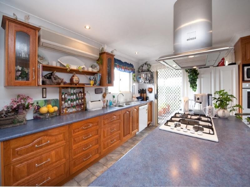 43 Samuel Crescent, Parkhurst QLD 4702