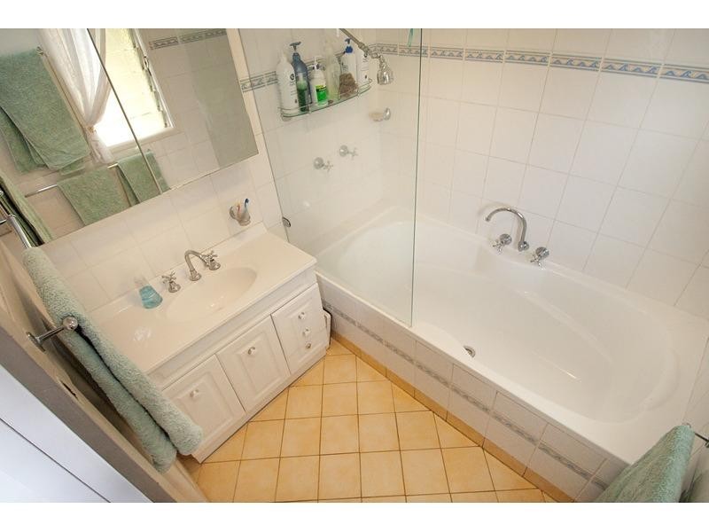 85 Thorn Street, Berserker QLD 4701