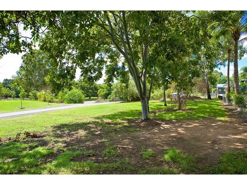 6 &  6a Charles Street, Berserker QLD 4701