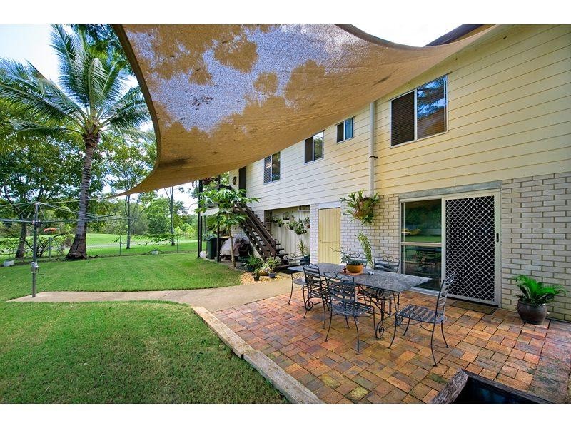 8 Charles Street, Berserker QLD 4701