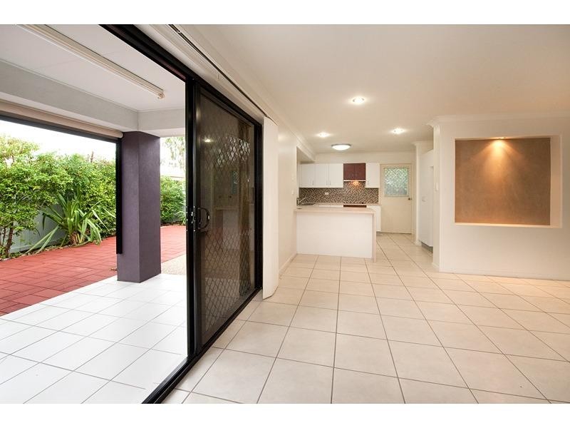 8/40 Carara Drive, Kawana QLD 4701