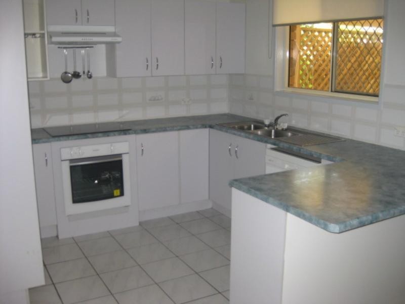 1 Kavanagh Crescent, Koongal QLD 4701