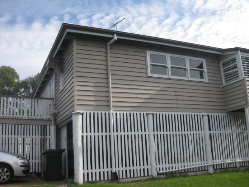 8 Dobbs Street, The Range QLD 4700