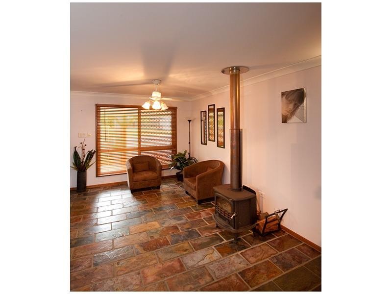 11 Kavanagh Crescent, Koongal QLD 4701