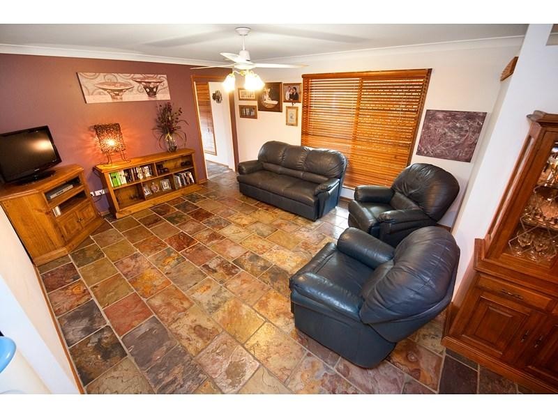 11 Kavanagh Crescent, Koongal QLD 4701