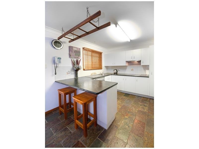 11 Kavanagh Crescent, Koongal QLD 4701