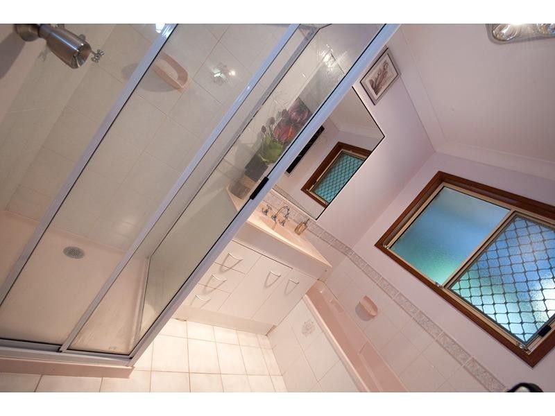 11 Kavanagh Crescent, Koongal QLD 4701