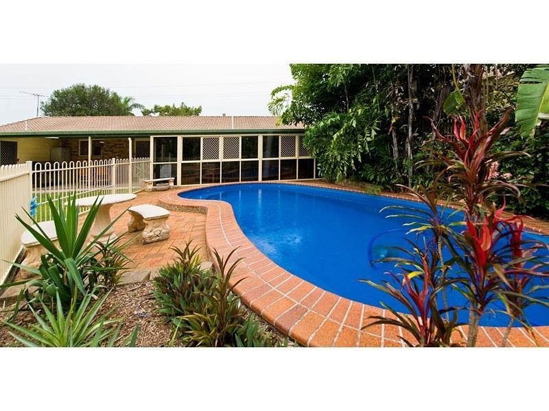 11 Kavanagh Crescent, Koongal QLD 4701