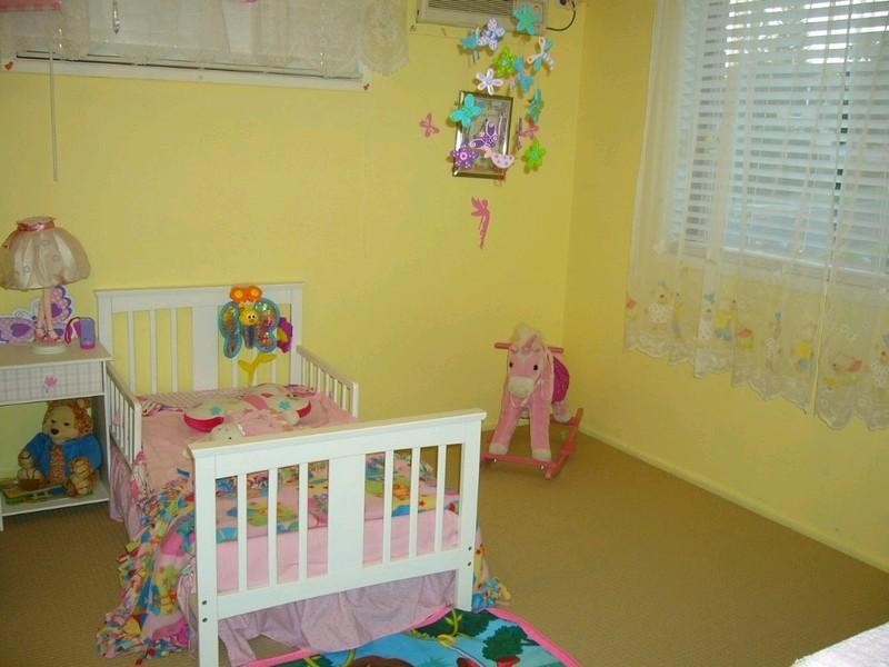 15 Jeffries Street, The Range QLD 4700