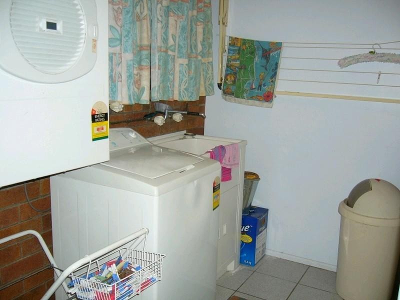 15 Jeffries Street, The Range QLD 4700