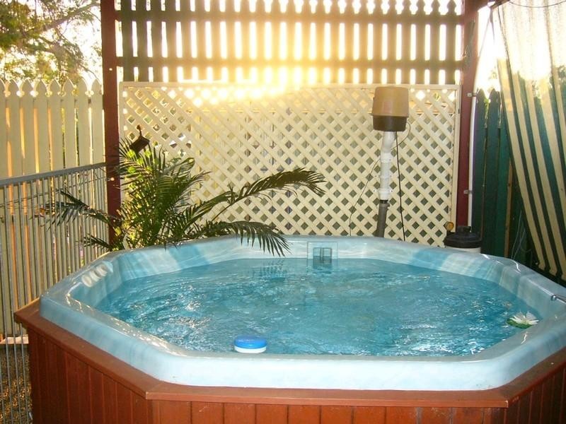 15 Jeffries Street, The Range QLD 4700