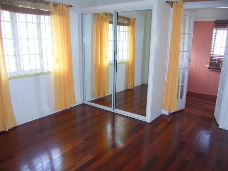 84 Clifton Street, Berserker QLD 4701