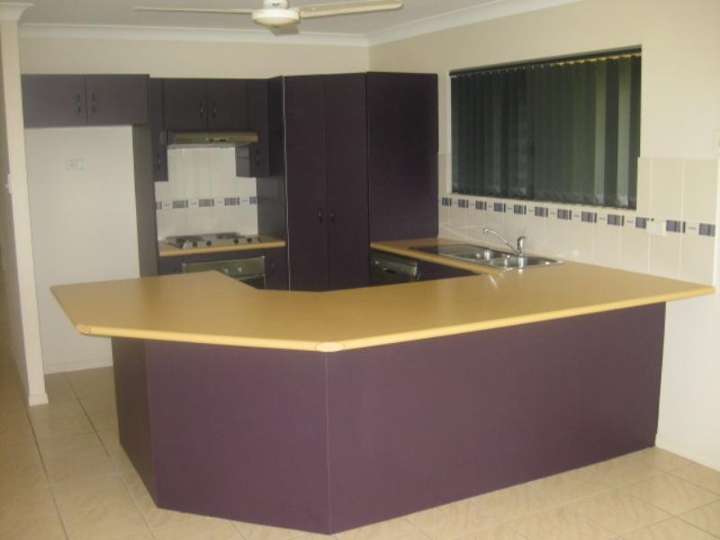 17 Mark Action Close, Parkhurst QLD 4702