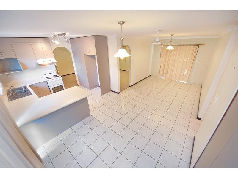 4 Moss Court, Frenchville QLD 4701