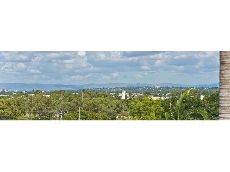 11 Pillich Court, Kawana QLD 4701