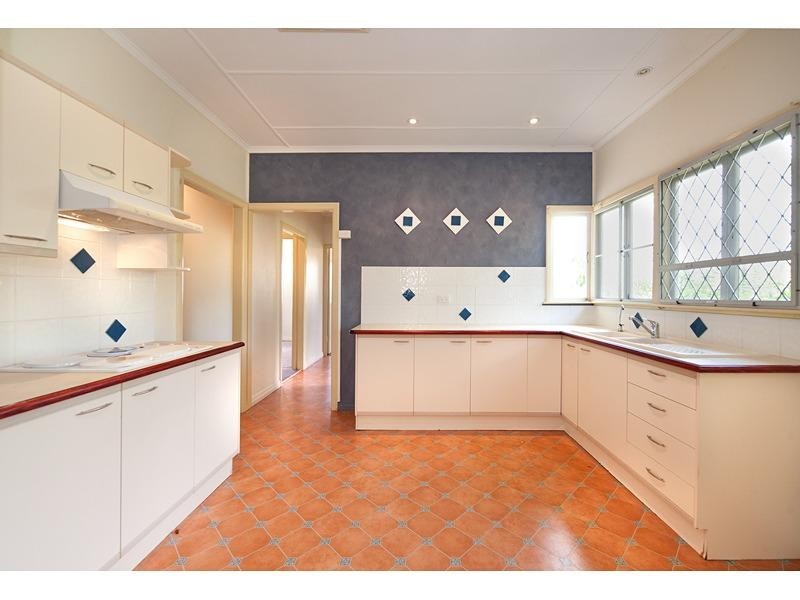 169 Caroline Street, The Range QLD 4700