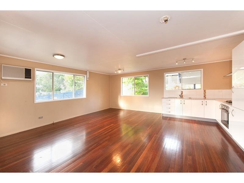 312 Saunders Street, Koongal QLD 4701