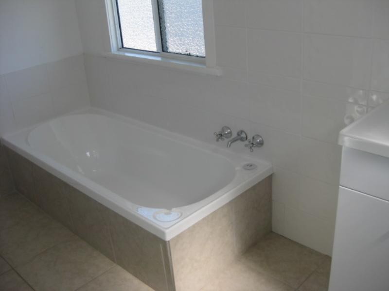 1/57 Deacon Street, Berserker QLD 4701