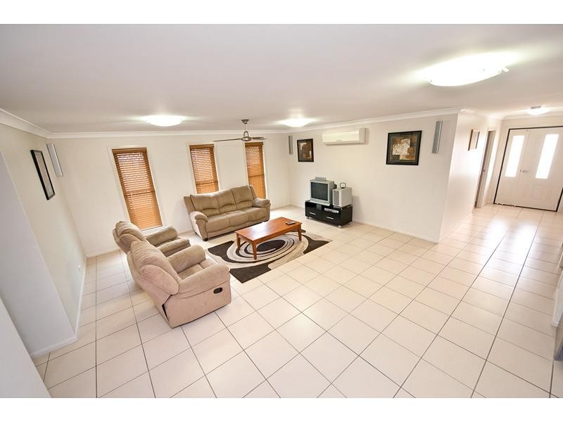 13 John Oxley Drive, Gracemere QLD 4702