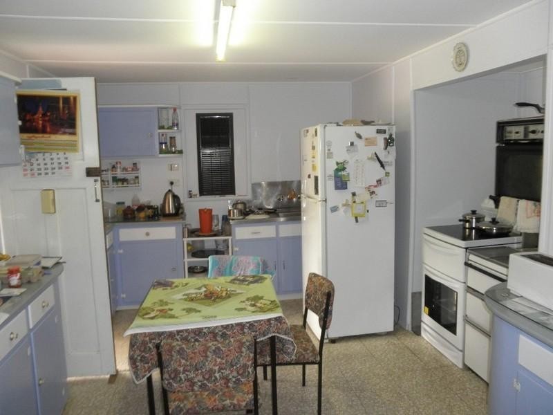 170 Richardson Road, Park Avenue QLD 4701