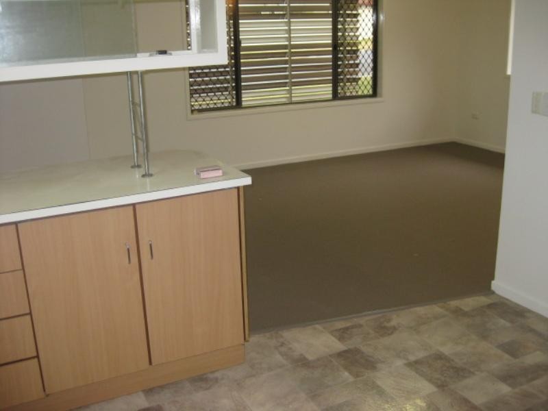 1/223 Upper Dawson Road, Allenstown QLD 4700