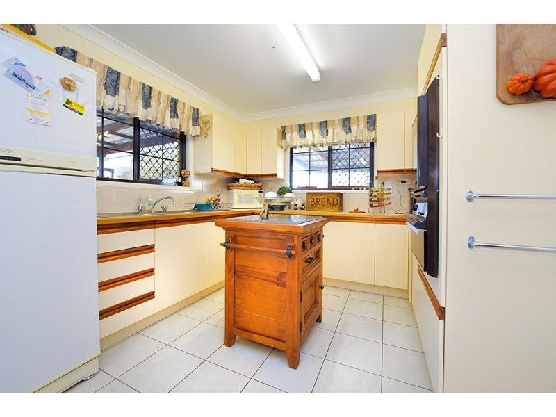 2 Mcrae Place, Frenchville QLD 4701
