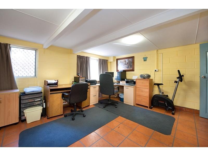 286 Farm Street, Kawana QLD 4701