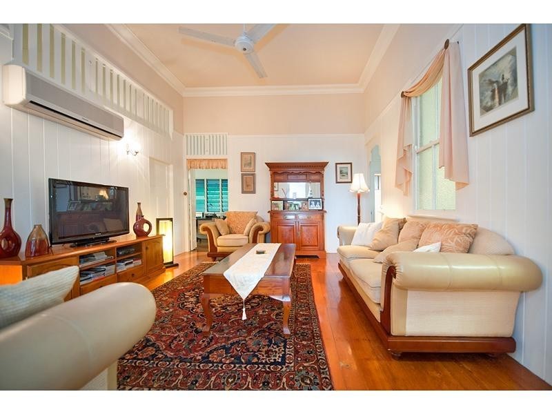 106 Caroline Street, The Range QLD 4700