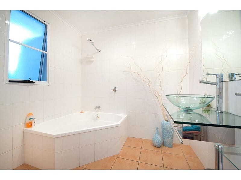 106 Caroline Street, The Range QLD 4700