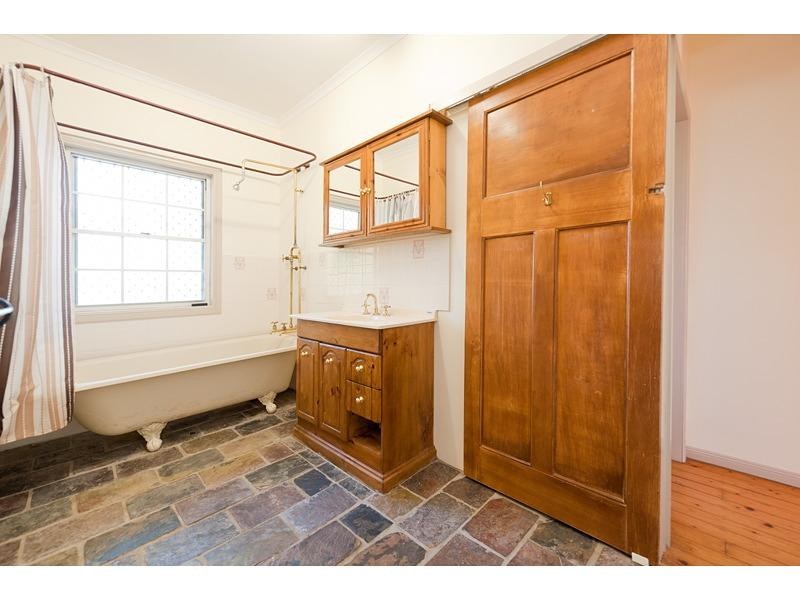 64 Jardine Street, Rockhampton QLD 4700