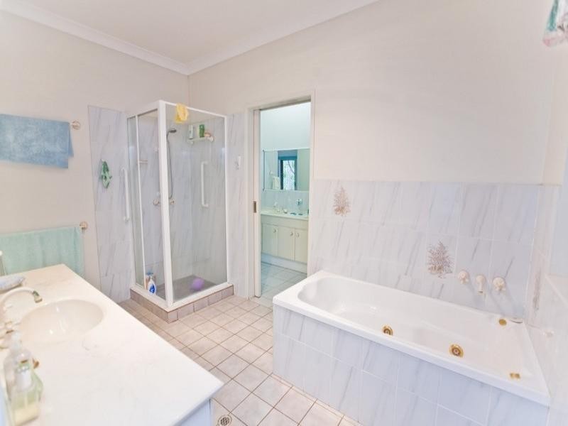 182 Dawson Road, Glenlee QLD 4711