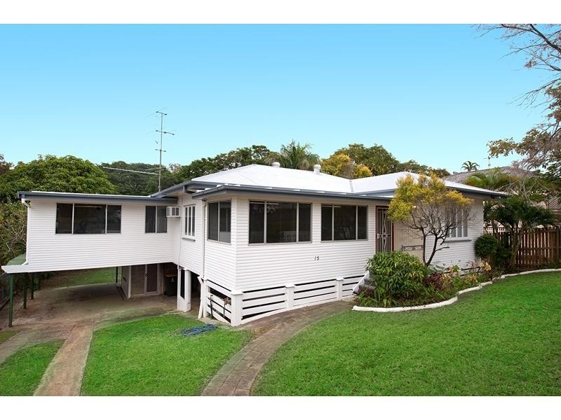 15 Charlotte Street, Wandal QLD 4700