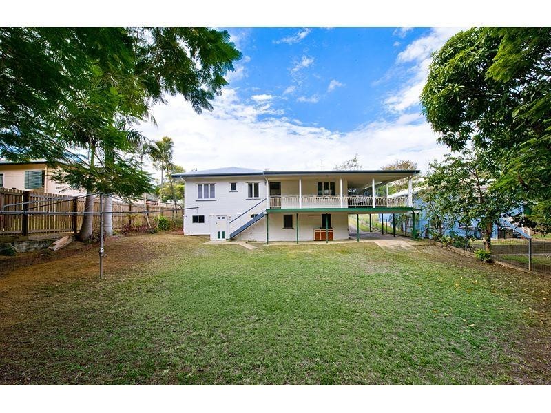 15 Charlotte Street, Wandal QLD 4700