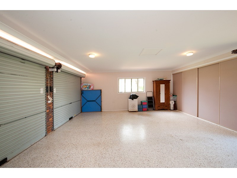 16 Green Avenue, Glenlee QLD 4711