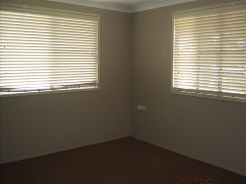 16 Schwarten Street, Kawana QLD 4701