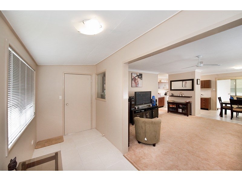 19 Symons Street, Park Avenue QLD 4701