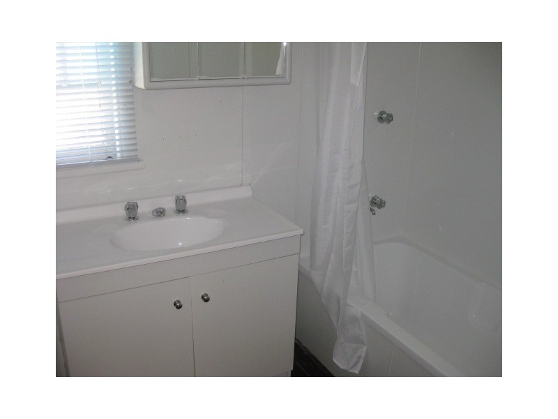 16 Livermore Street, West Rockhampton QLD 4700