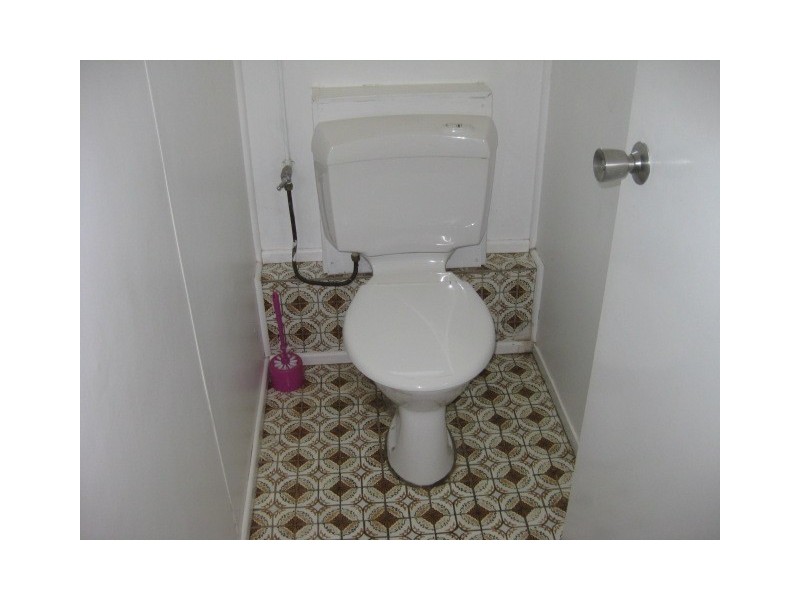 18 Lawrie Street, Gracemere QLD 4702