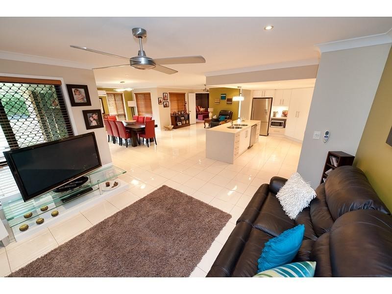 10 Bellbird Drive, Parkhurst QLD 4702