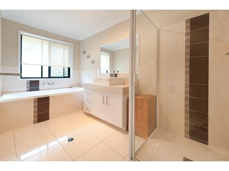 10 Bellbird Drive, Parkhurst QLD 4702