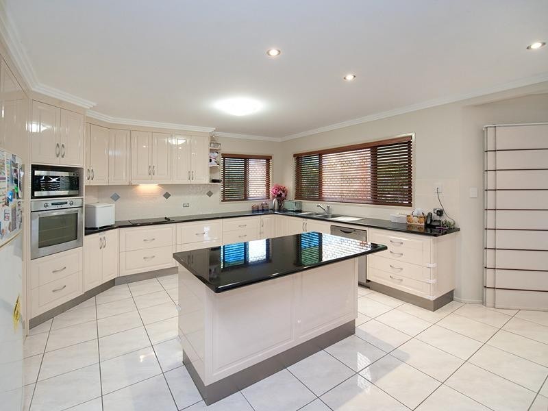 31 Sondra Lena Drive, Glenlee QLD 4711