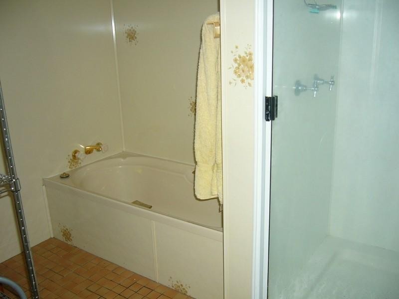 359 Duthie Avenue, Frenchville QLD 4701