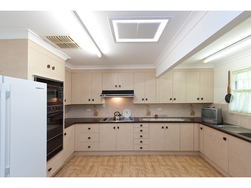 232 Flowers Avenue, Frenchville QLD 4701