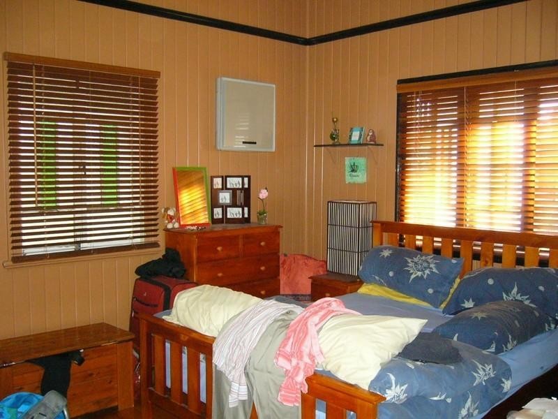 140 Nobbs Street, Berserker QLD 4701