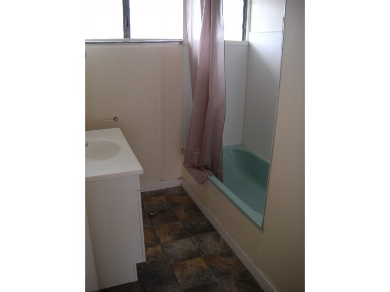 64 Alexandra Street, Park Avenue QLD 4701