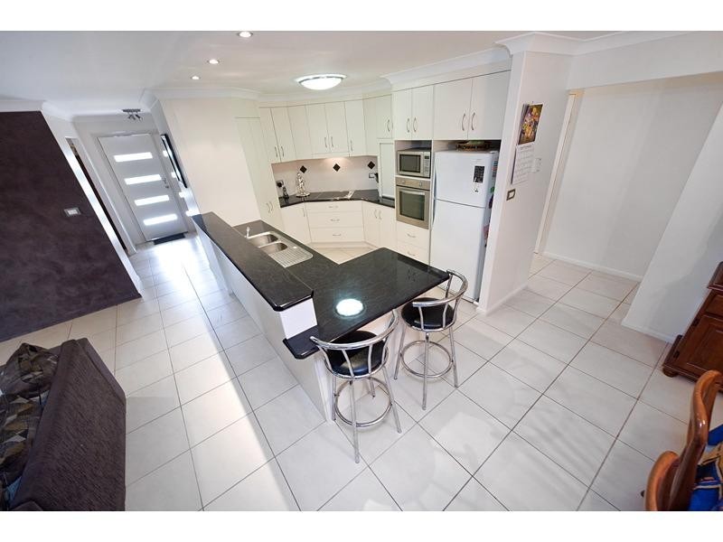 17 Goldfinch Drive, Parkhurst QLD 4702