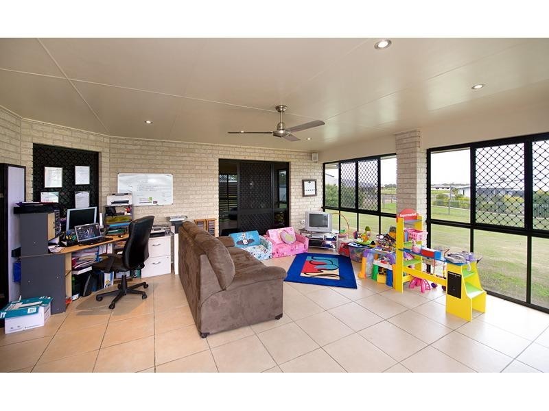 17 Goldfinch Drive, Parkhurst QLD 4702