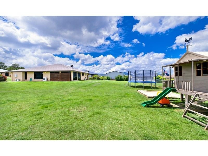 17 Goldfinch Drive, Parkhurst QLD 4702