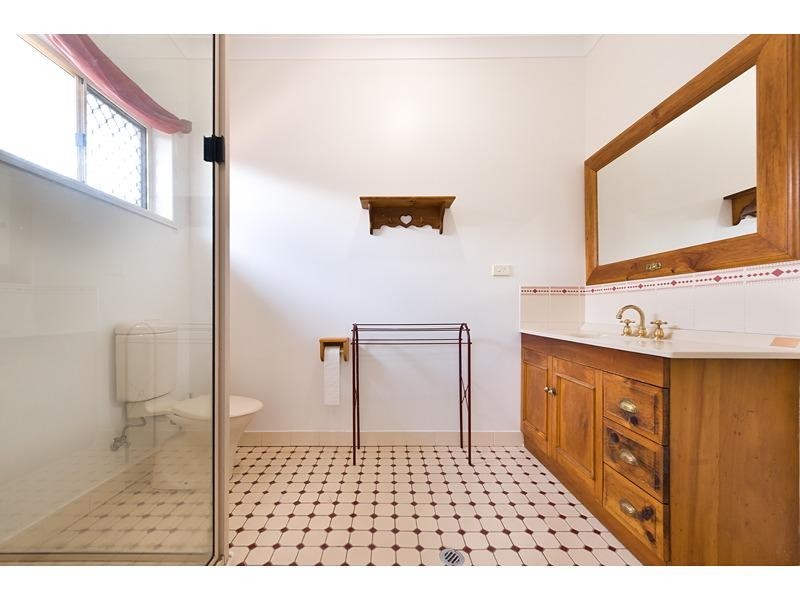 94 Fons Drive, Glendale QLD 4711